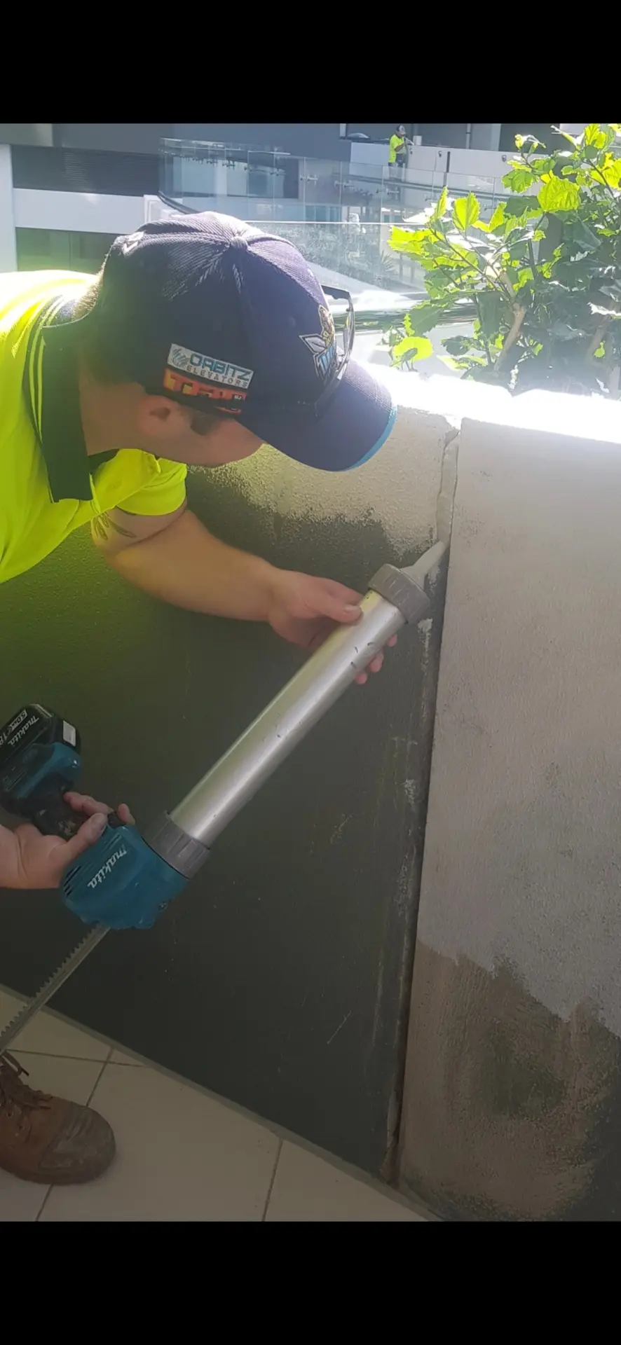Polyurethane sealant application to concrete joint
